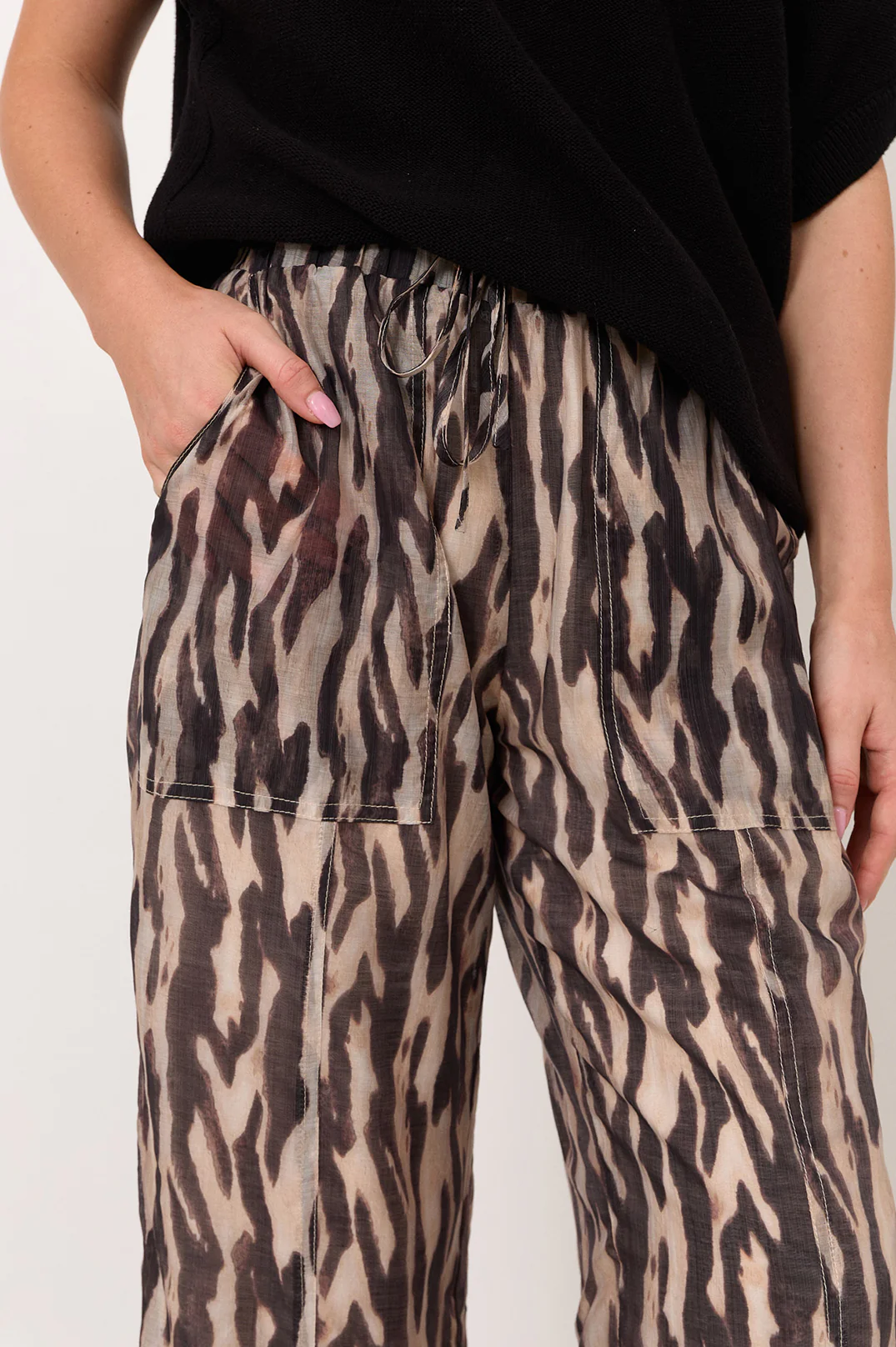 Artemis Zebra Print Pant (Zebra) - Image 4
