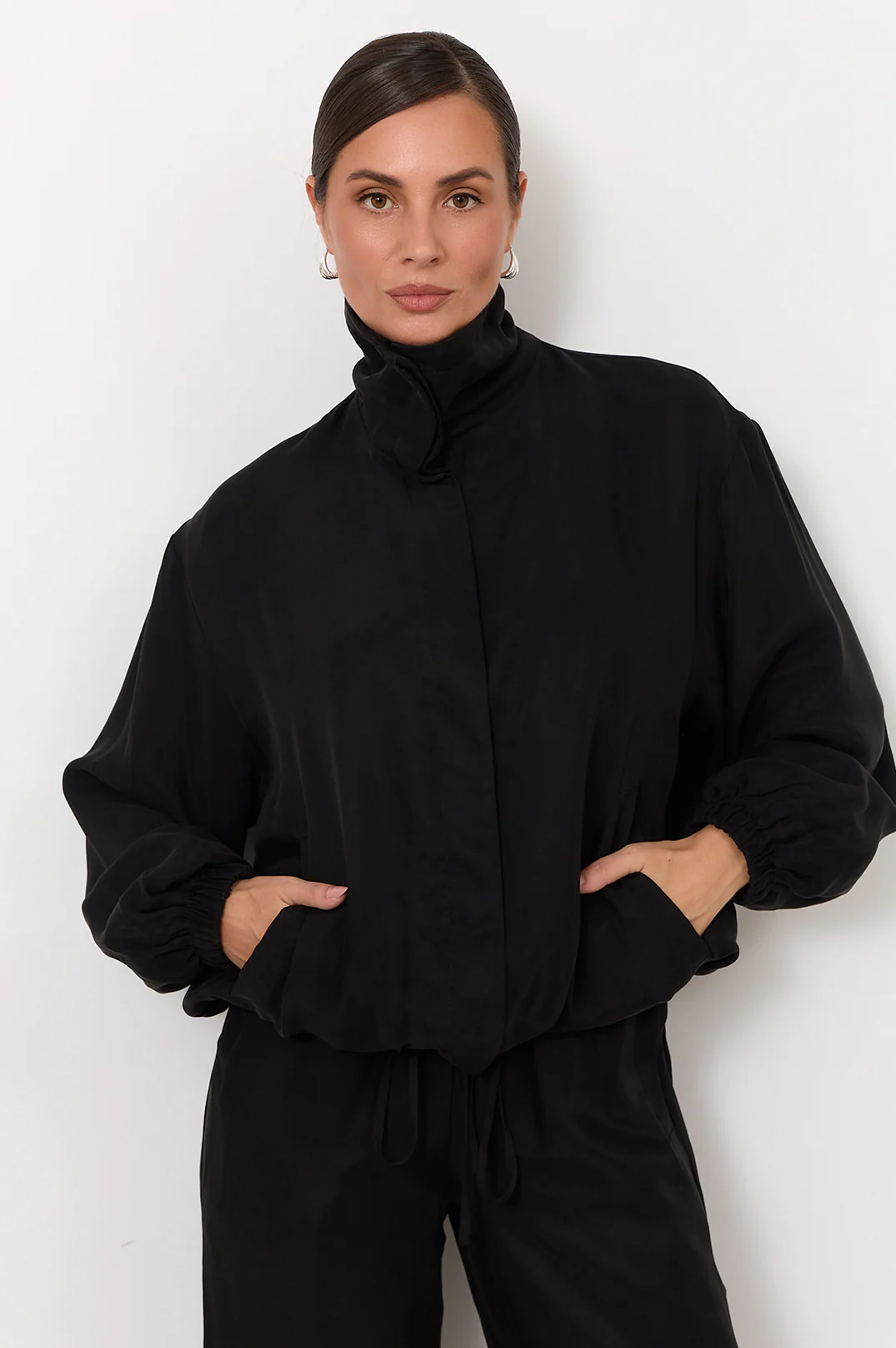 Aude Funnel Neck Cupro Jacket (Black) - Image 3