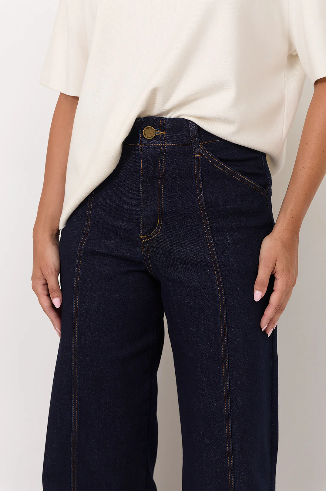 Brody Wide Leg Jean (Dark Denim) - Image 3