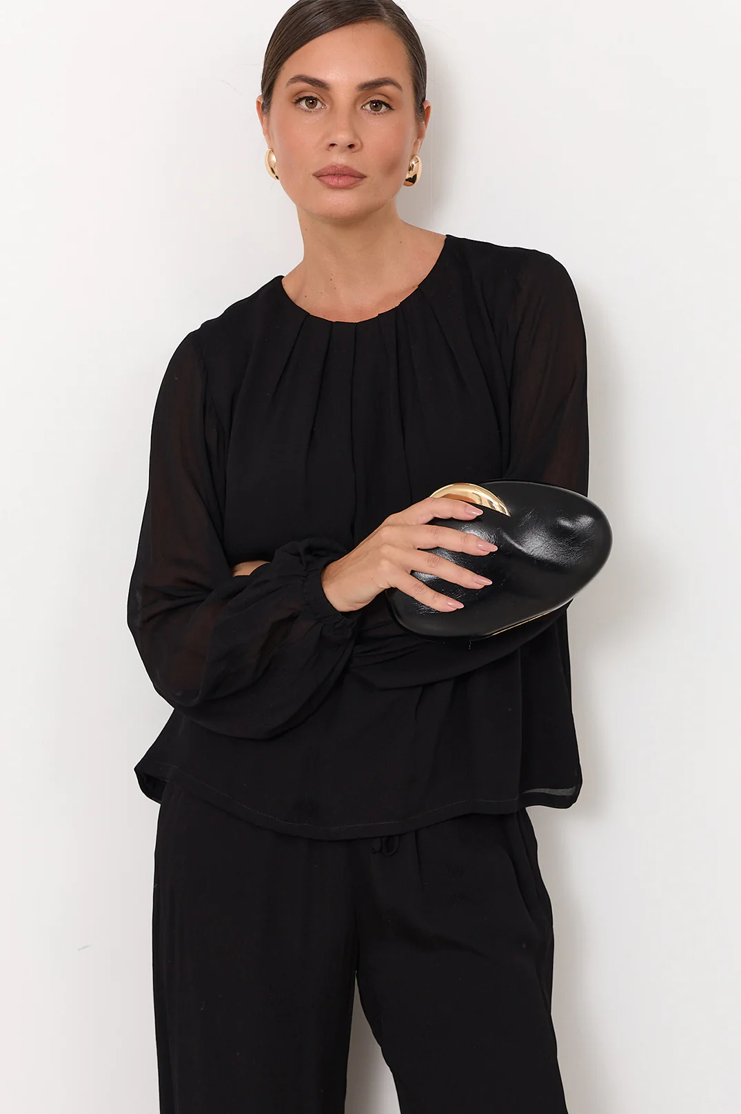 Crista Metal Clasp Event Clutch (Black) - Image 2