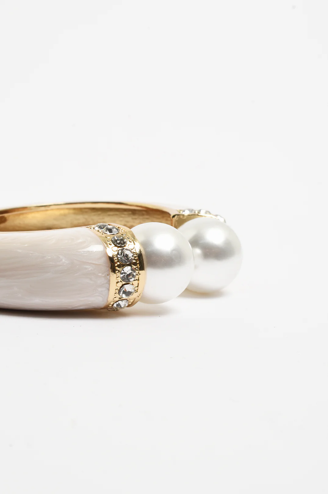 Enamel Pearl Hinge Bracelet (Cream/Gold) - Image 3