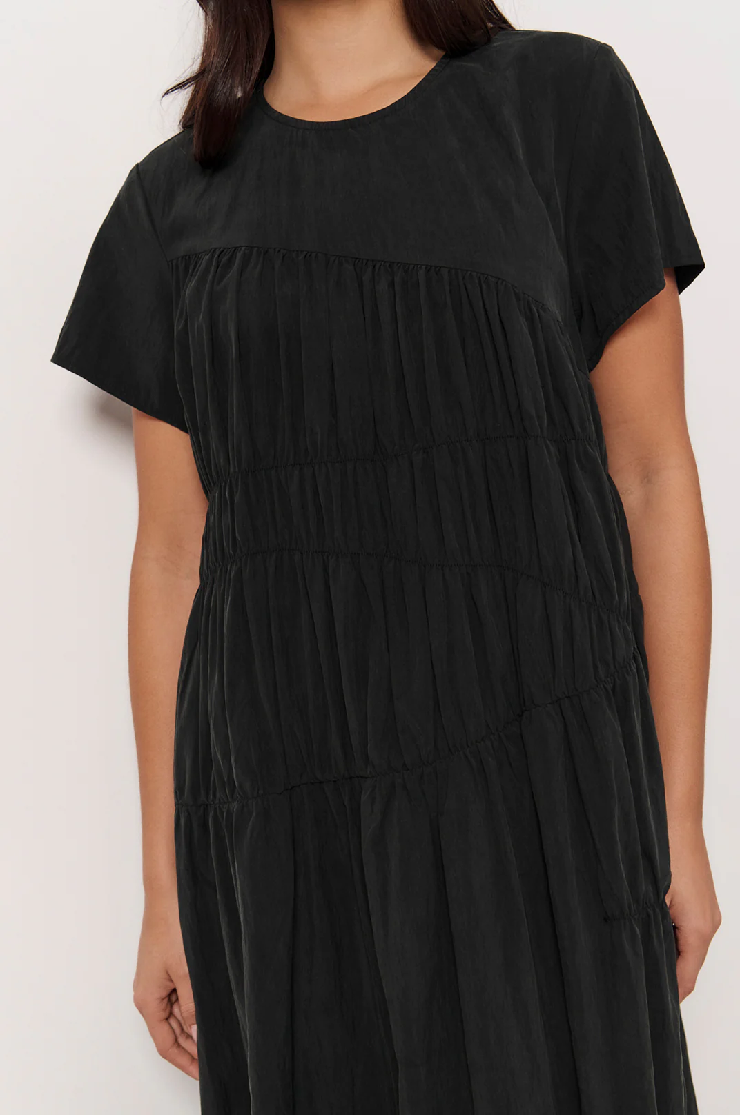 Evren Cap Sleeve Midi Dress (Black) - Image 3