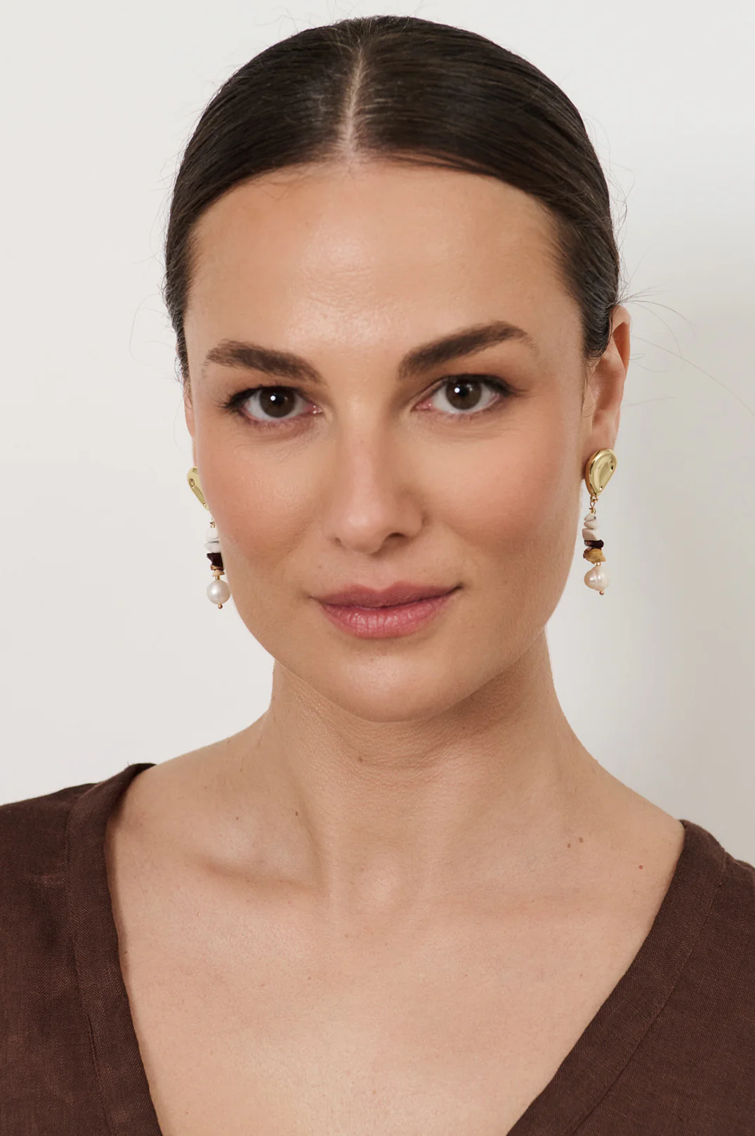Freshwater Pearl Stone Chip Drop Earrings (Choc/White) - Image 2