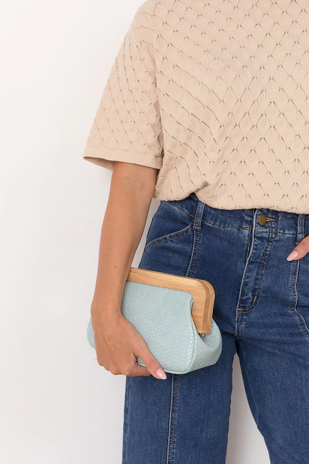 Kimmi Timber Frame Weave Clutch (Blue) - Image 2