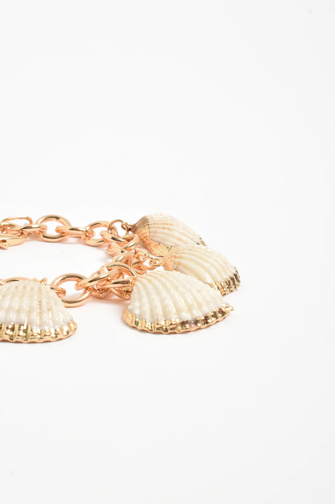Metal Edged Shell Bracelet (White/Gold) - Image 3