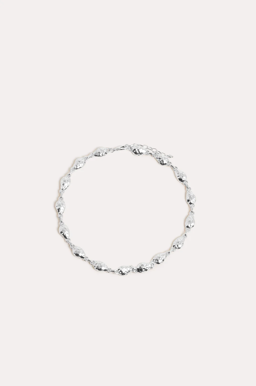 Metal Pod Event Necklace (Silver)