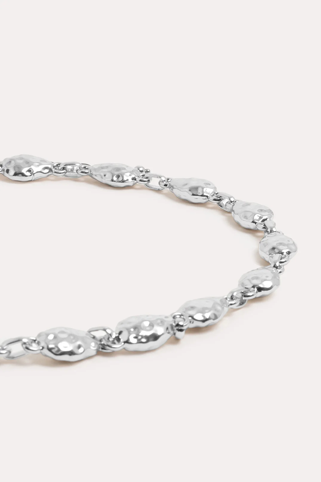 Metal Pod Event Necklace (Silver) - Image 3
