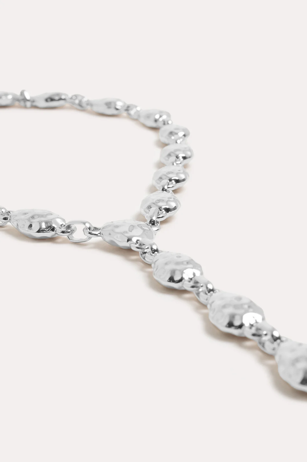 Metal Pod Y Necklace (Silver) - Image 2