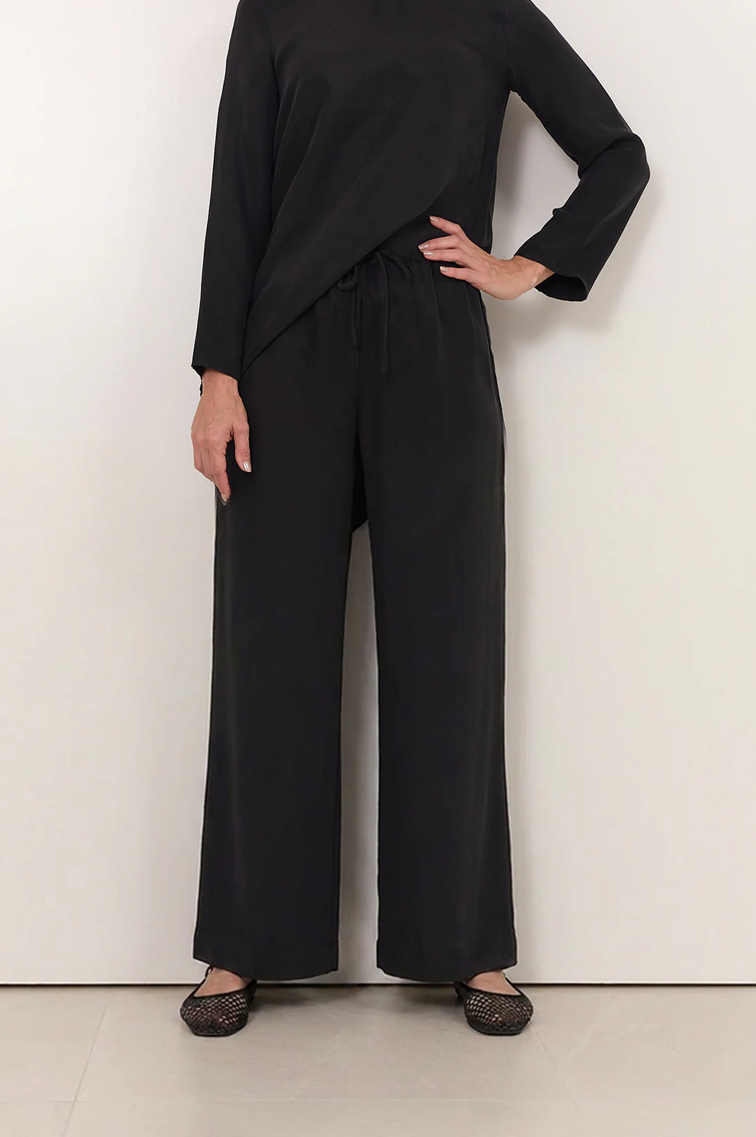 Othello Cupro Wide Leg Pant (Black) - Image 3