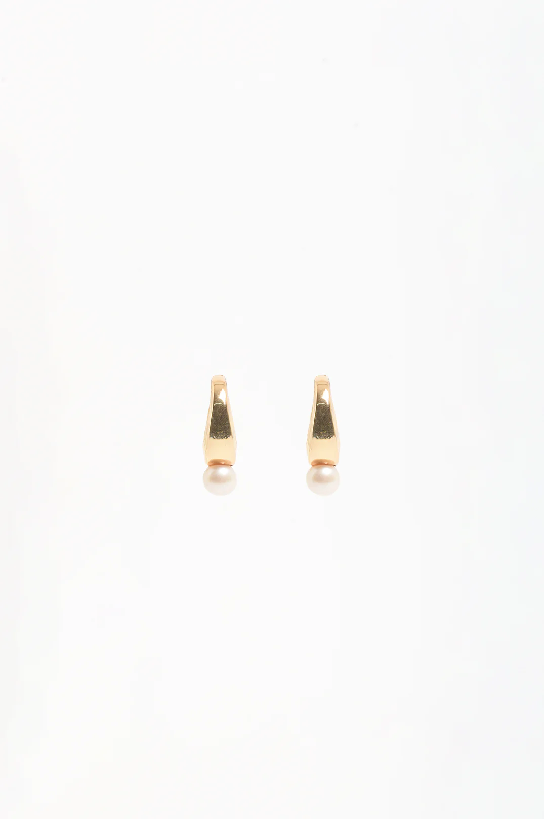 Pearl Drop Curved Front Earrings (Gold/Cream) - Image 3