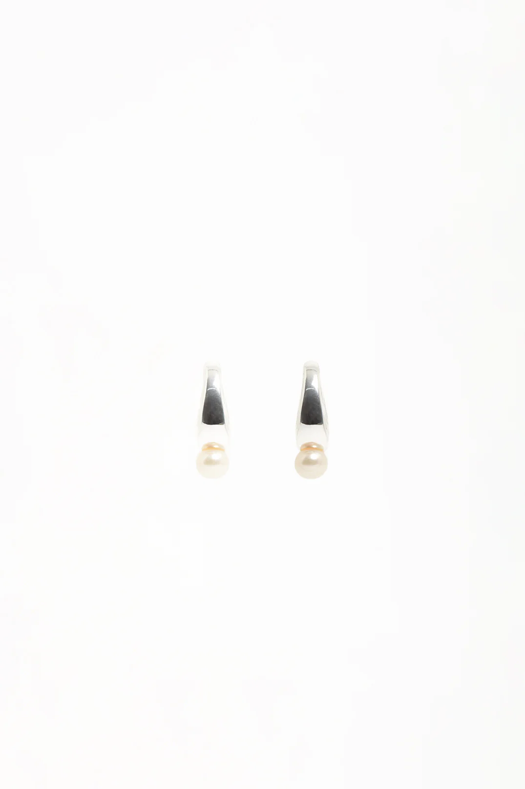 Pearl Drop Curved Front Earrings (Silver/Cream) - Image 3