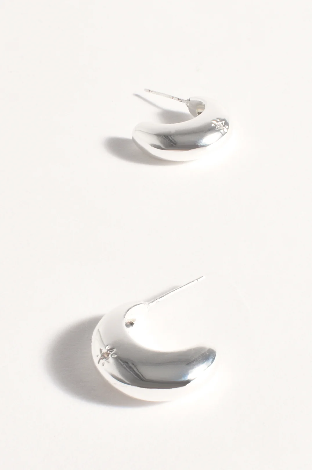 Polished Curve Front Event Earrings (Silver) - Image 2