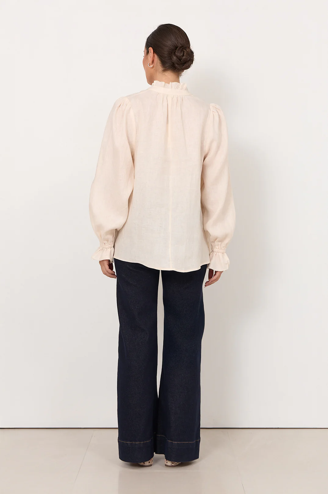 Sandra Long Sleeve Linen Top (Cream) - Image 5