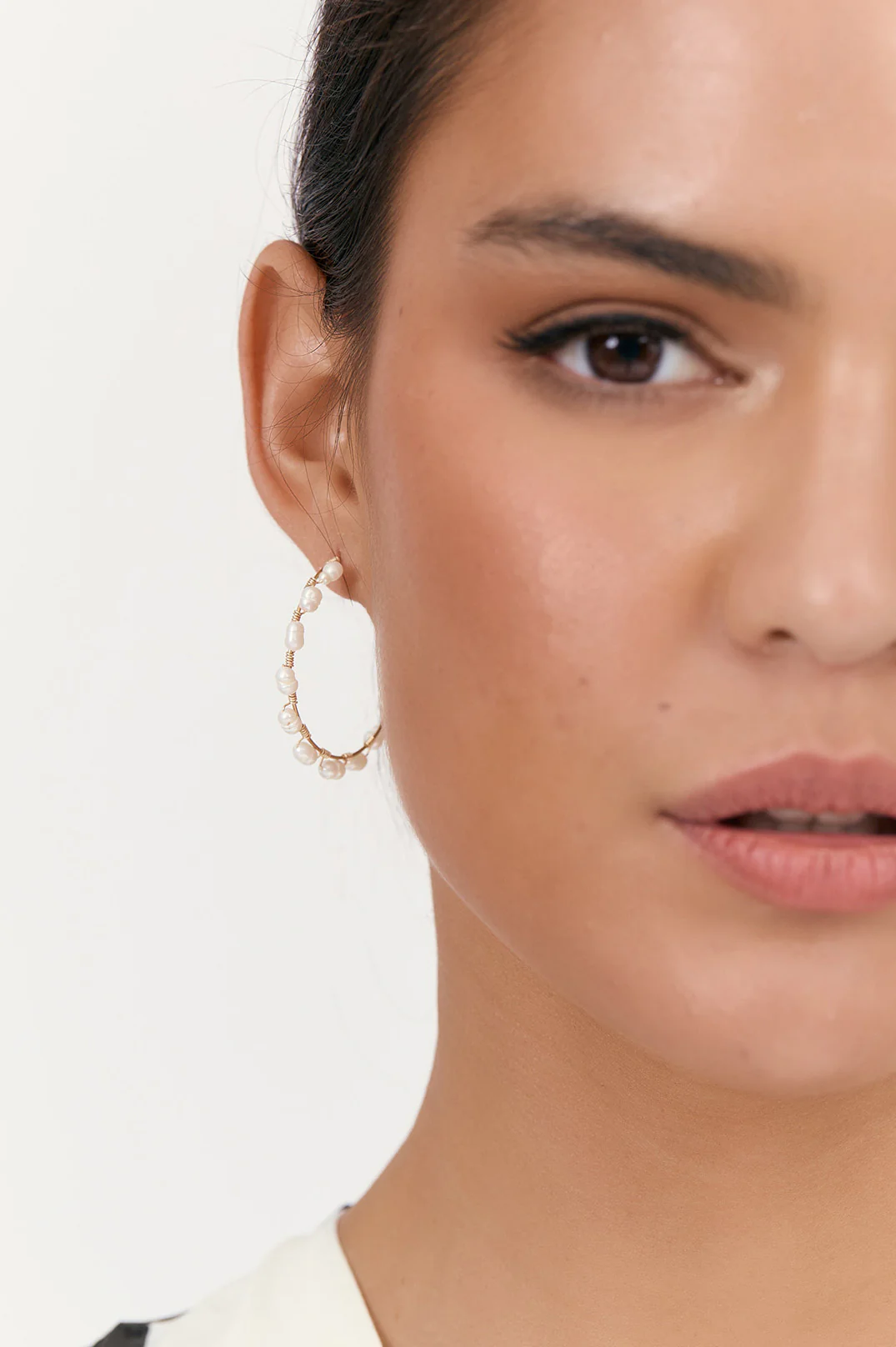 Wired Freshwater Pearl Hoops (Silver) - Image 2